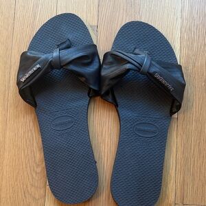 Havaianas Women's Black Knotted Sandals